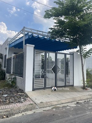 nhà đẹp bình minh trảng bom đồng nai 1 sẹc ql1a cách trường quốc tế trịnh hoài đức 300m 1 tỷ 550