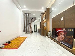 bán nhà mới king kong tại định công, 8,3 tỷ, 30m2, 3pn + 4wc + 5 tầng, giá ưu đãi