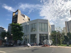 cho thuê nhà góc 3 mặt tiền 15x14.5 đường phạm văn ngôn 1 trệt 1 lầu 440m2 sàn trống suốt giá rẻ