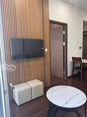 cơ hội chỉ có một - ch 2pn tòa m1 tầng trung, sẵn sổ, full đồ đẹp, hướng tn giá 3.95tỷ, sẵn pass