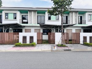 nhà phố chuẩn singapore kđt suncasa central vsipii 100m2/2tầng giá 2.85 bao sổ vị trí đẹp