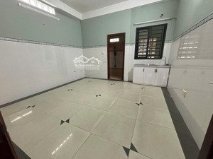 cần người nữ ở ghép chung, khuông việt, tân phú, ngay đh văn hiến, phòng rộng, sạch sẽ, yên tĩnh