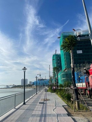 gia đình lục đục cắt lỗ căn 1pn+ 58m2 tòa s2 sun symphony giá chỉ nhỉnh hơn 4 tỷ tầng cao view biển