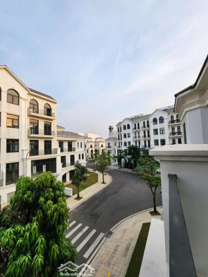 top giá tốt - nhà phố 135m2 giá bán chỉ 26 tỷ đã có sổ gần công viên