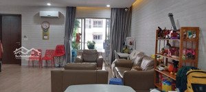 cần bán nhanh căn góc 3pn dự án the everrich i quận 11 giá chỉ 9,5 tỷ/147m2. lh: 