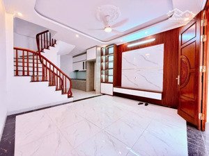 cổ linh x 50m x 5 tầng- nhà đẹp chắc chắn giá chỉ nhỉnh 5 tỷ (có tl)