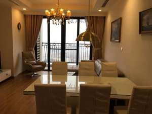 cho thuê căn hộ royal city tòa r6, 3pn2wc, 103m, hướng đông nam, 3pn sáng, giá chỉ 25tr/tháng