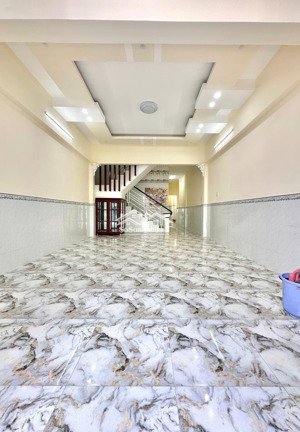 cho thuê nhà lầu diện tích rộng 3pn 3 máy lạnh lộ giới 4m nhà gần chợ an cư ninh kiều cần thơ
