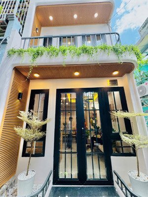 căn góc 2 mặt hẻm full nội thất gần công viên tầm vu giá chỉ 4.68 tỷ