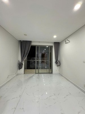 cho thuê cc an gia skyline, 9,5 triệu, 66m2, 2pn2wc nội thất cơ bản có rèm, q7. lh 