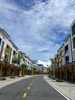 cần vốn bán nhanh nhà phố meyhome sở hữu lâu dài phú quốc