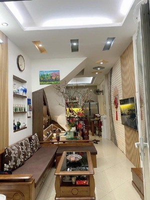 siêu phẩm nhà đẹp chỉ hơn 7 tỷ có ngay hô.. khẩu đong đa- 50m ra phố - phun nội thất - tiện ích