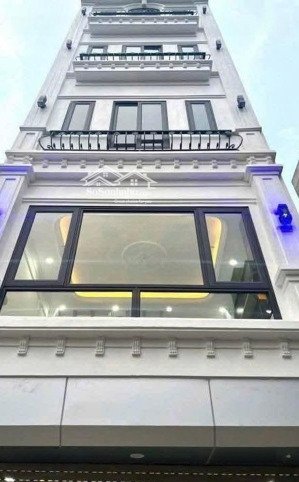 nhà xây mới - lô góc 6 tầng thang máy - ô tô vào nhà - trung tâm vip trần duy hưng
