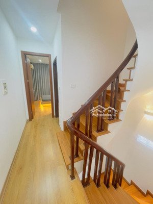 bán nhà mặt phố trung liệt đống đa vỉa hè kinh doanh ô tô đỗ 18m 6t 7.9 tỷ