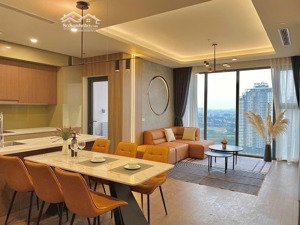 chính chủ cần bán căn hộ flc 265 cầu giấy. căn hộ 3pn 116m2, bc đông nam, tầng đẹp lh: 0911,717,886