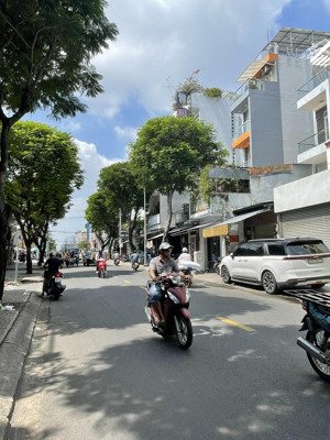 giá cực tốt mặt tiền kinh doanh đường văn thân q.6