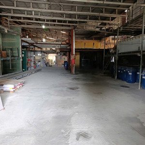 cho thuê kho rẻ tại p biên giang- hà đông- hà nội. diện tích 2700m2