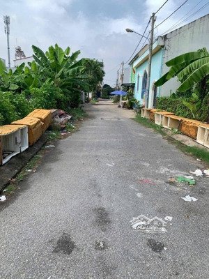 chính chủ kí gửi bán gấp mảnh đất ngay lê văn lương