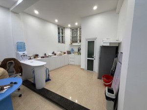 mặt bằng kinh doanh đặng tiến đông