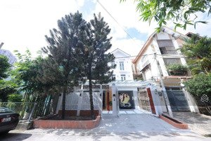 chính chủ bán biệt thự hiện đại đẹp 204 nguyễn văn hưởng, thảo điền dt 10x16,4 cn 164m2 t2l 42 tỷ