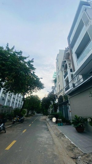 giá tốt!! nhà 5 tầng mt đường số kdc trung sơn, dt 120m2 vuông vức, khu dân cư hiện hữu