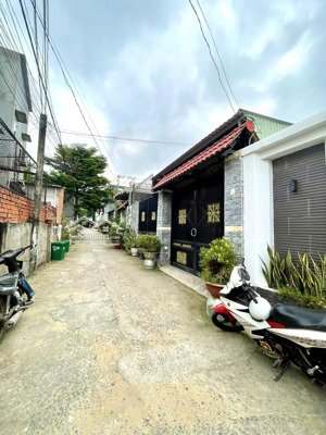 đất 5x29, hẻm oto, gần vinhomes q9, giá 31tr/m2, xây tự do 3 tầng, vuông vức, không lỗi phong thuỷ