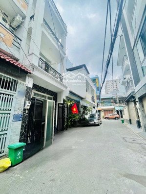 tân phú nhà 4 tầng btct -gần chợ tân hương-giá chỉ 8.tỷ5
