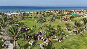 nhà phố biển caraworld cam ranh 3 tầng 3pn, có hồ bơi riêng, bàn giao full nội thất. lh 