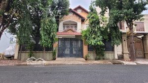 bán biệt thự 4pn, 3wc tại đường 10a, bình hưng hòa b, bình tân, 23 tỷ thương lượng, dt:250 m², hot!