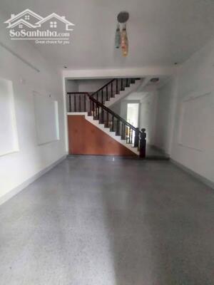 Nhà Cấp 4 trụ móng 3 tầng, mặt tiền Chơn Tâm 10. Đang cho thuê 4 triệu/ tháng