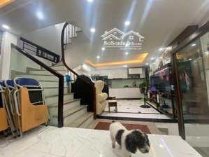 bán nhà dân xây phố khương trung. cách 1 nhà ra mặt ngõ ôtô