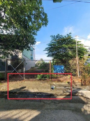 giá sốc chỉ 11tr/m2 -bán 240m2 đất 6*40m nở hậu 11m. thuộc tân đông hiệp- hcm. lh 