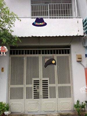 cần cho thuê nhà nguyên căn đường phạm thế hiển f1 q8 giá 8,5 triệu