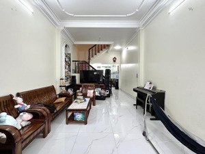 hẻm ô tô quang trung- ngay uỷ ban quận. 80m2-4 tầng, 4pn+ sân thượng