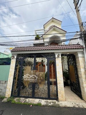 siêu phẩm biệt thự mini đông hòa, dĩ an. gần bigc go giáp thủ đức. giá chỉ 6.2tỷ còn tl. 