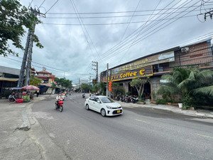 bán nhà ngang mặt tiền 30m đường nguyễn khuyến/ nha trang- giá 7,8 tỷ