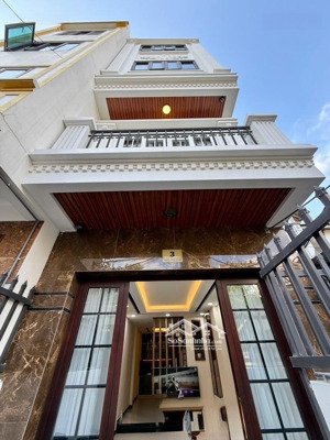 nhà xuân phương 43m2 lô góc,10m ra ô tô full nội thất nhỉnh 6 tỷ