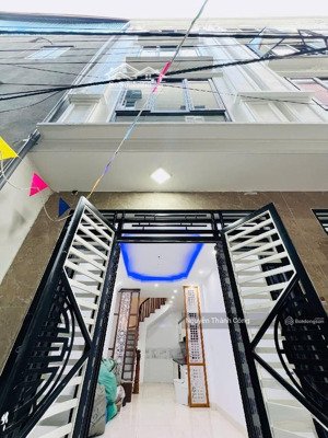 nhà vip phú lương hà đông_chỉ hơn 4 tỷ_ô tô đỗ cửa_5m ra ô tô tránh_5 tầng 3pn_nhà mới đẹp