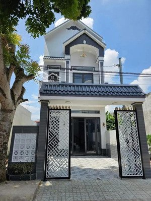 cần bán gấp nhà bình tân (sổ hồng riêng)