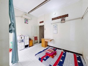 cần bán nhà hẻm đường 10 tân quy gần lottemart quận 7