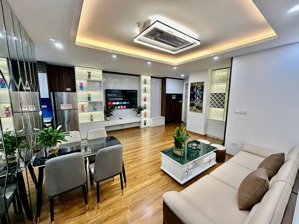 nhà em cần bán chung cư việt hưng long biên 80m2 3pn+ 2vs ban công đông nam