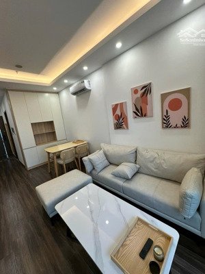 bán căn 2 ngủ 1 vệ sinh hướng nam full nội thất
