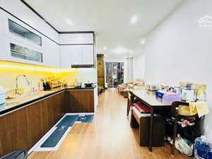 bán nhà tập thể vĩnh phúc, lô góc, 3 ngủ, nhà đẹp, full nội thất. 6 tỷ