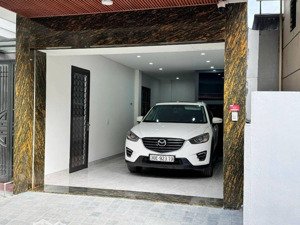 ngọc thụy 40m2 4 tầng nhỉnh 8 tỷ phân lô ôtô vào nhà , nhà dân xây thiết kế chắn chắn kiên cố.