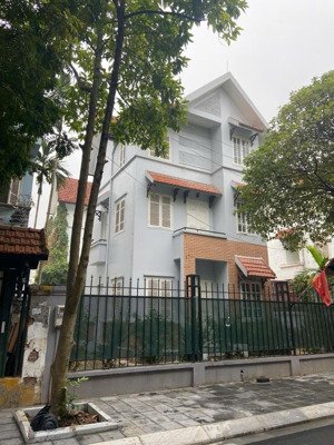 bán biệt thự khu lão thành cách mạng, trần kim xuyến, yên hòa, cầu giấy. dt 200m2