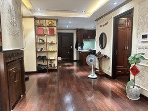 bán chung cư hc hồng tiến 88m, 3n giá 6.5 tỷ. full nội thất cao cấp, toà a,view công viên hồng tiến