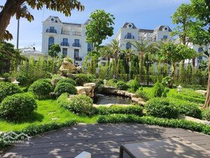 bán căn biệt thự số 1 long biên 378m2-mt 40m-4 tầng thang máy-lô góc-quyền lực nội thất tiền tỷ