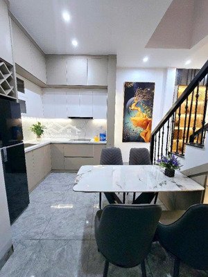 bán nhà phố chính kinh ngõ nông sát trường học chỉ 5,5 tỷ!