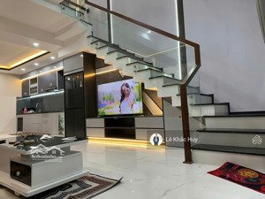 siêu phẩm nhà 3 tầng đúc kiên cố tại khu đô thị phương trang khu vip liên chiểu , gần quận,gần biển