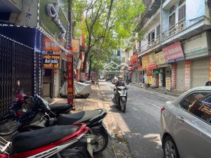 90m nhỉnh 22 tỷ - nhà mặt phố doãn kế thiện - vỉa hè - kinh doanh siêu đỉnh - 2 thoáng trước sau .